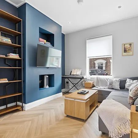 Gorgeous Terraced House In - Pass The Keys Holiday home *