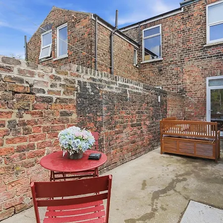 Gorgeous Terraced House In - Pass The Keys Holiday home