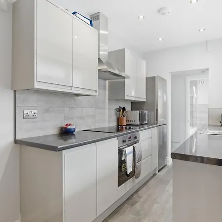 Gorgeous Terraced House In - Pass The Keys * York