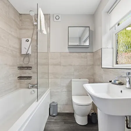 Gorgeous Terraced House In - Pass The Keys Feriehus *