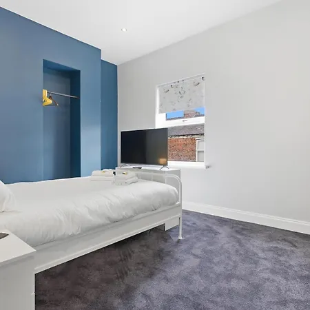 Gorgeous Terraced House In - Pass The Keys * York